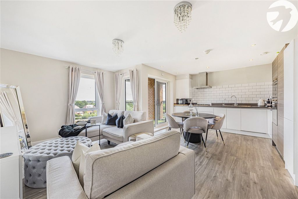 Property photo 1 of 16 Open Plan Living