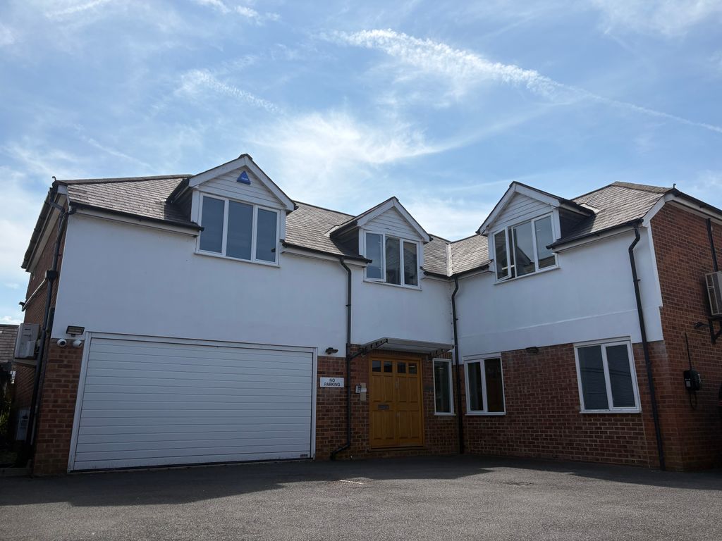 Property photo 2 of 12 Exterior