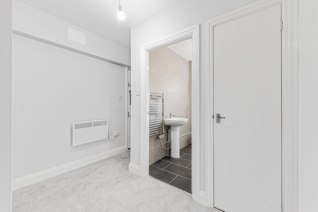 Property photo 3 of 14 Kfh-1A_Brook_Lodge-2