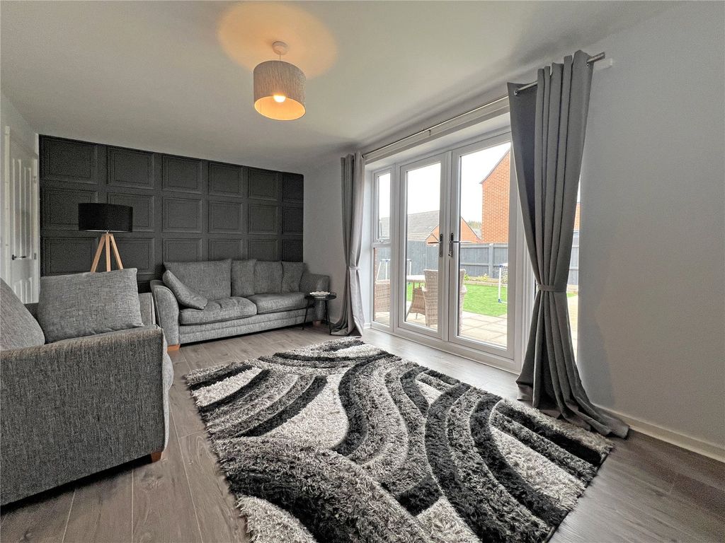 Property photo 3 of 19 Picture No. 16