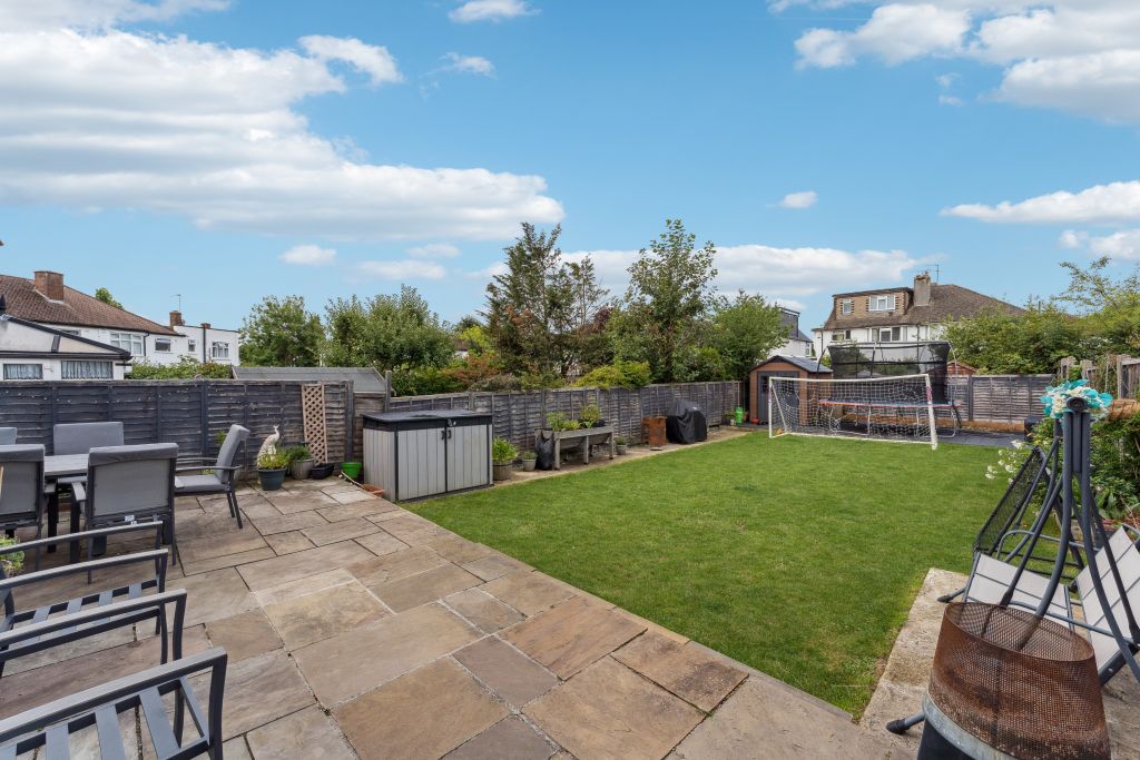 Property photo 2 of 19