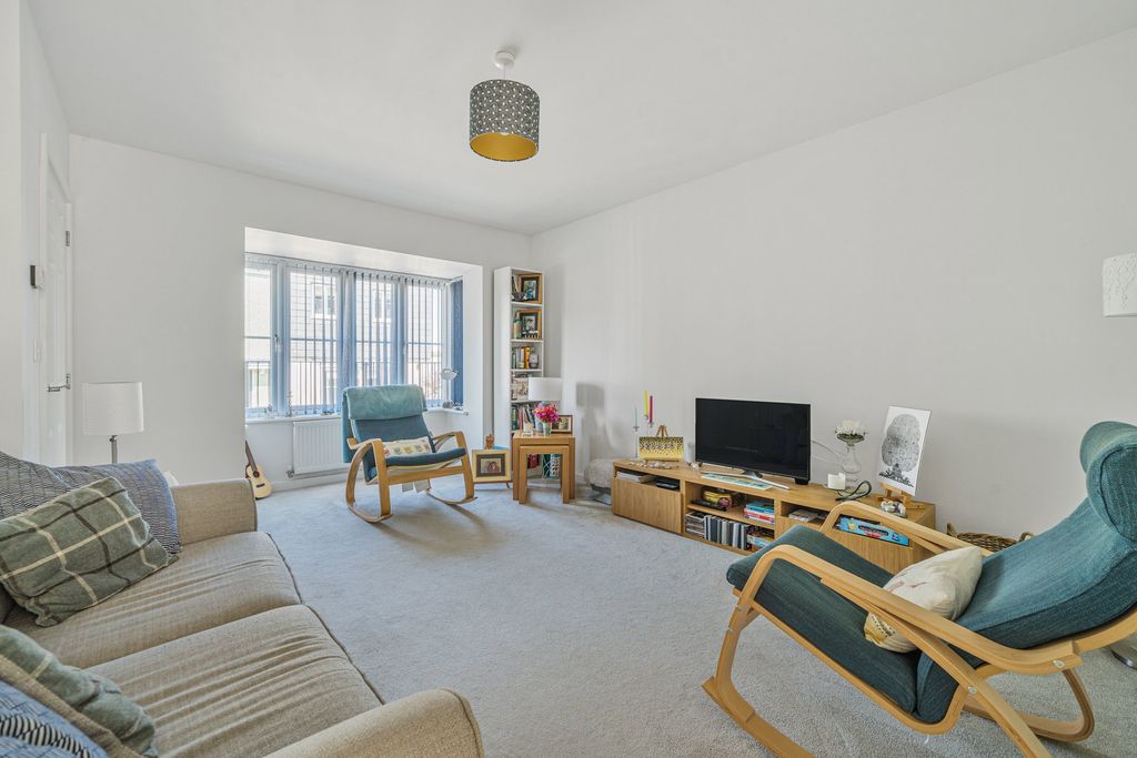 Property photo 3 of 20