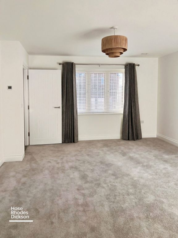 Property photo 2 of 11 Pbox-Img.Jpg