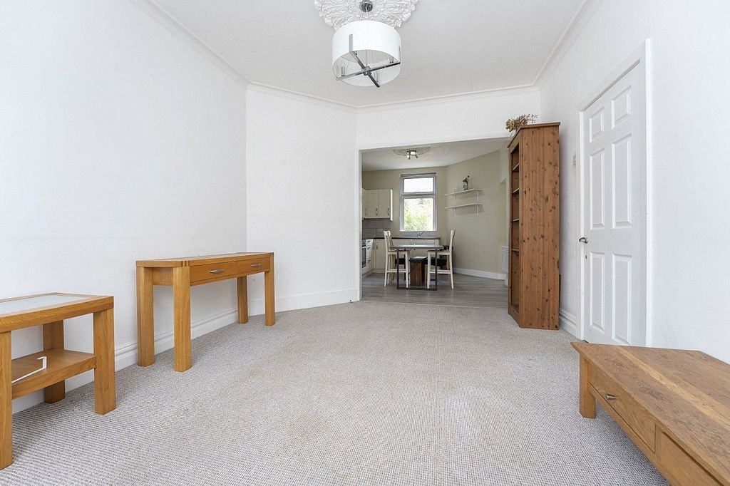 Property photo 1 of 16 Picture No. 03