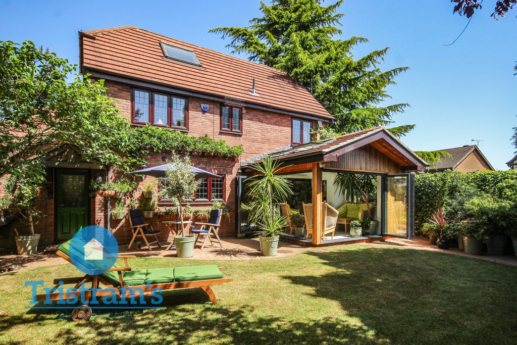 Property photo 2 of 40
