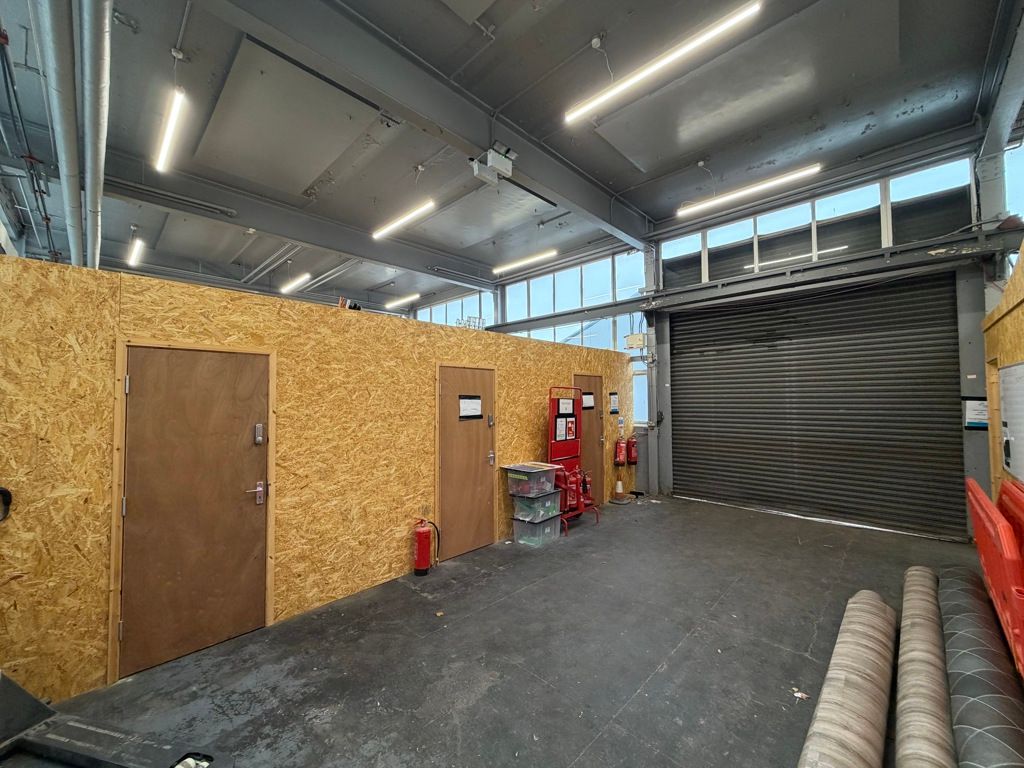 Property photo 2 of 7 Photo 6