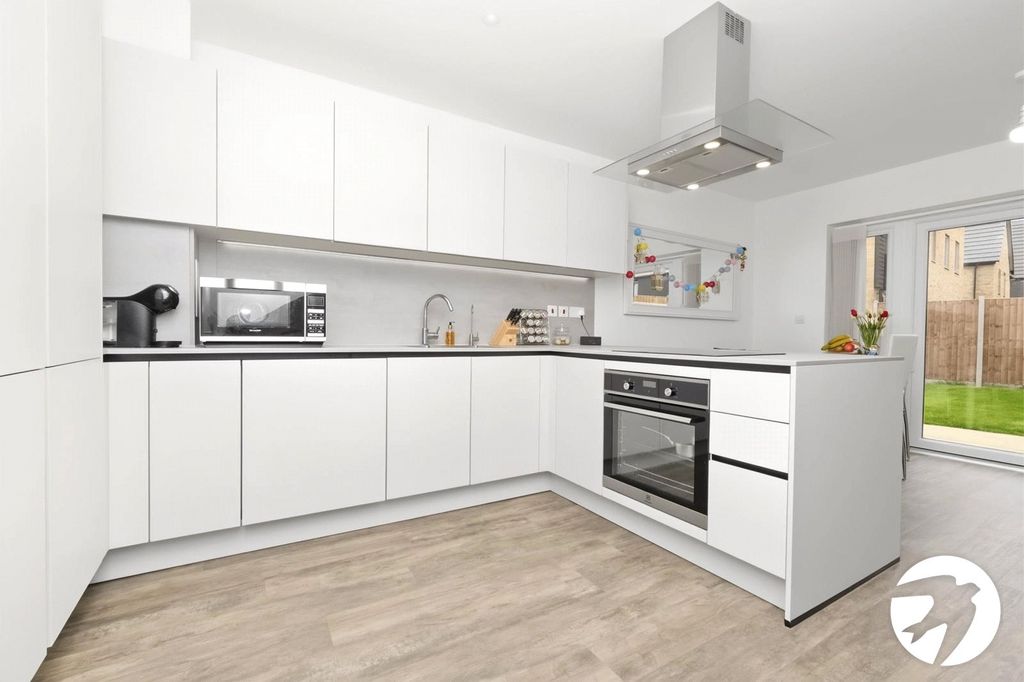 Property photo 2 of 21 Open Plan Living