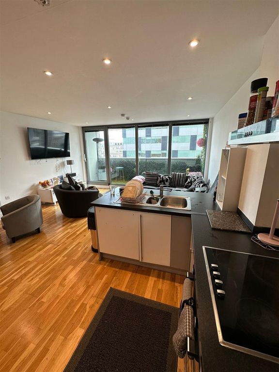 Property photo 3 of 17 Ooqy4228.Jpg