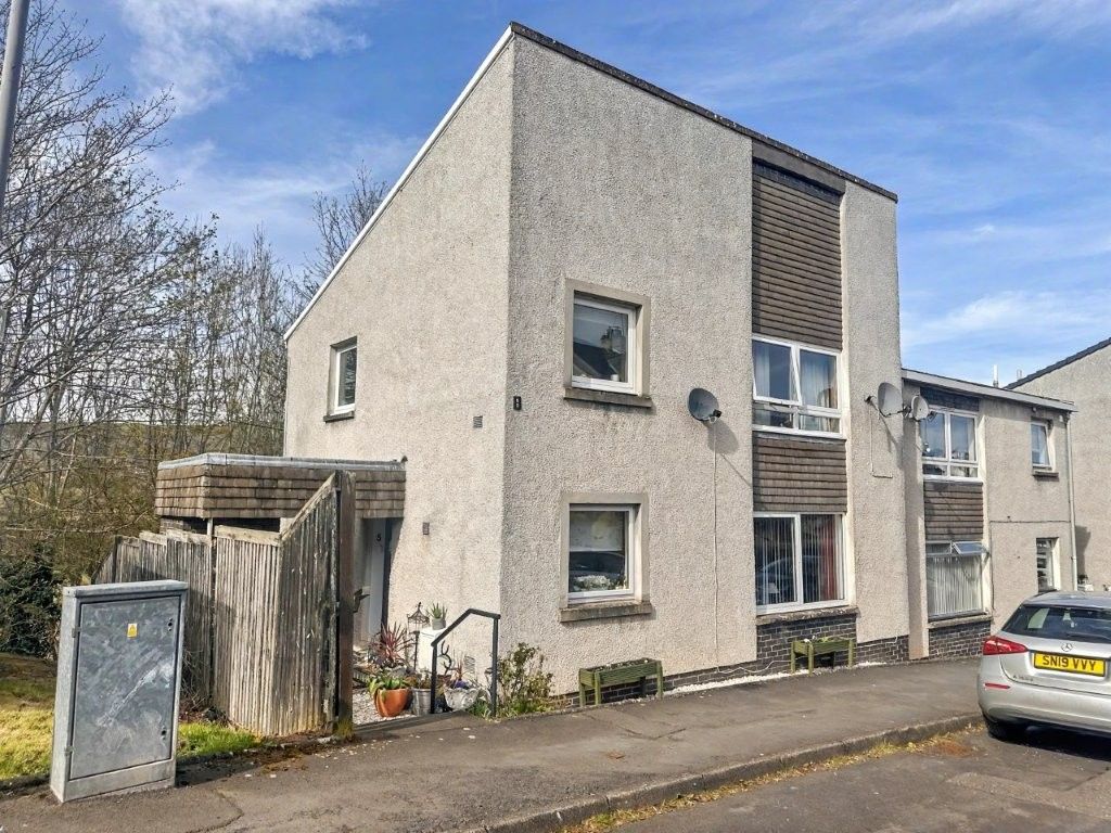 Property photo 1 of 11
