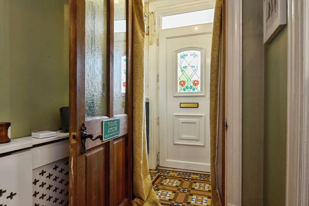 Property photo 3 of 19 Pbox-Img.Jpg