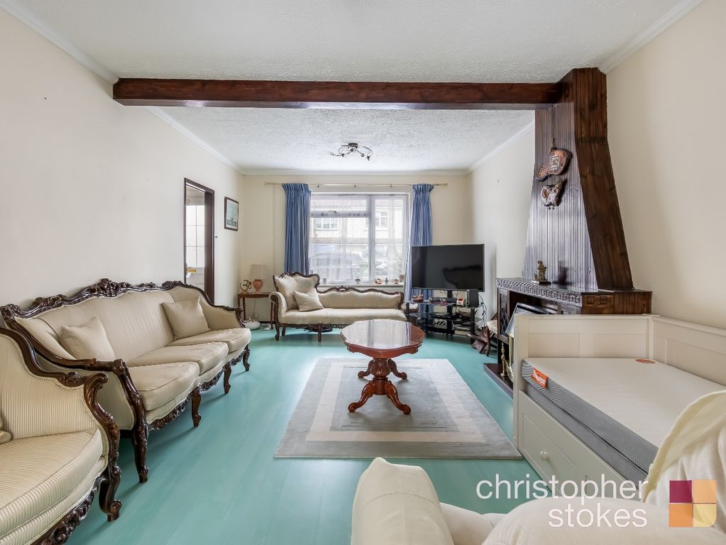 Property photo 2 of 19 4331323