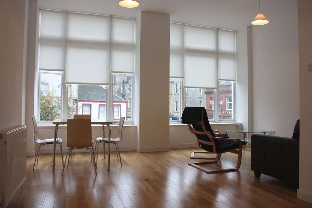 Property photo 1 of 10 Lounge