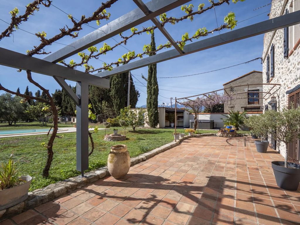 Property photo 2 of 20