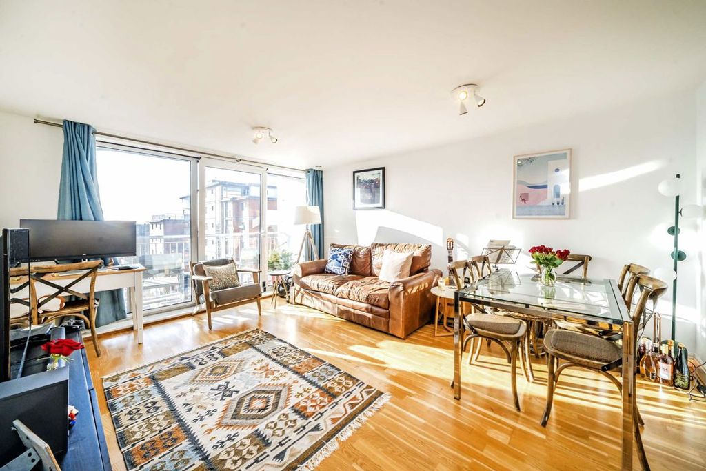 Property photo 2 of 6