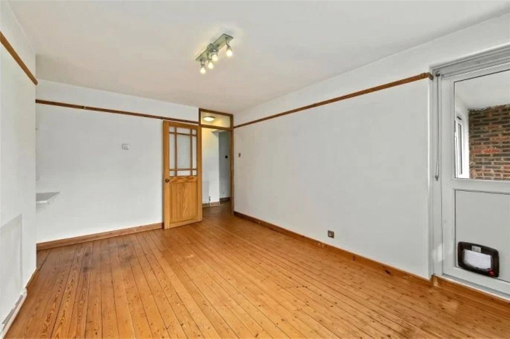 Property photo 2 of 7 Picture No. 05