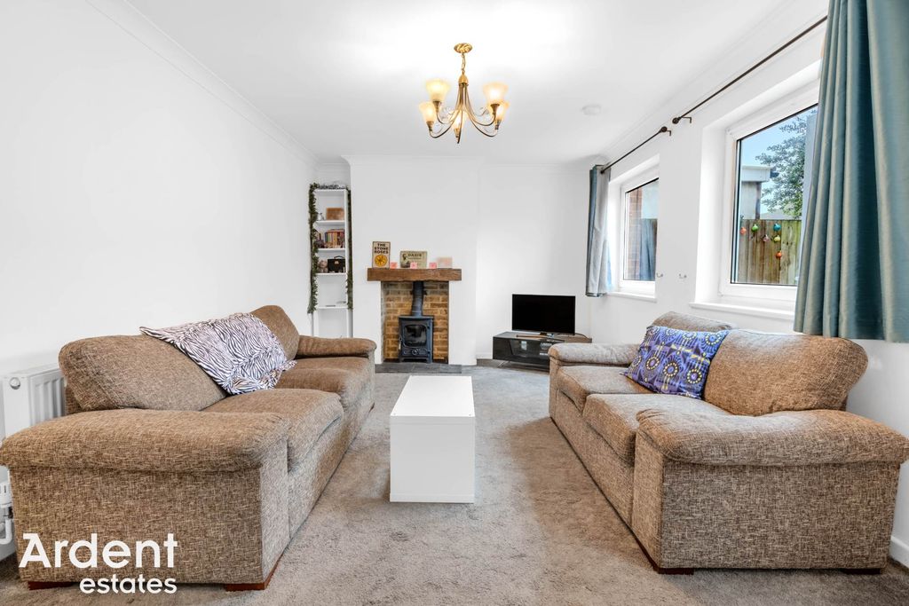 Property photo 3 of 16