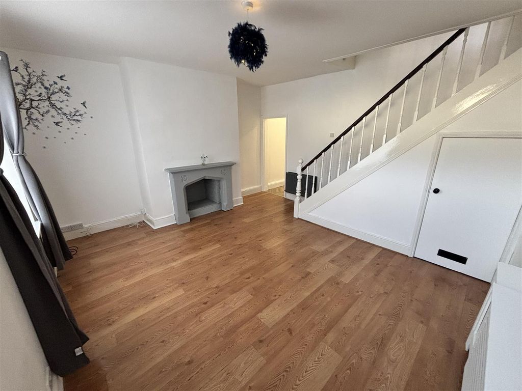 Property photo 2 of 10 Living Room