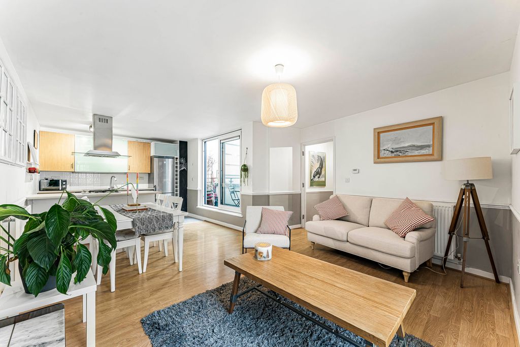 Property photo 1 of 19 Reception Room