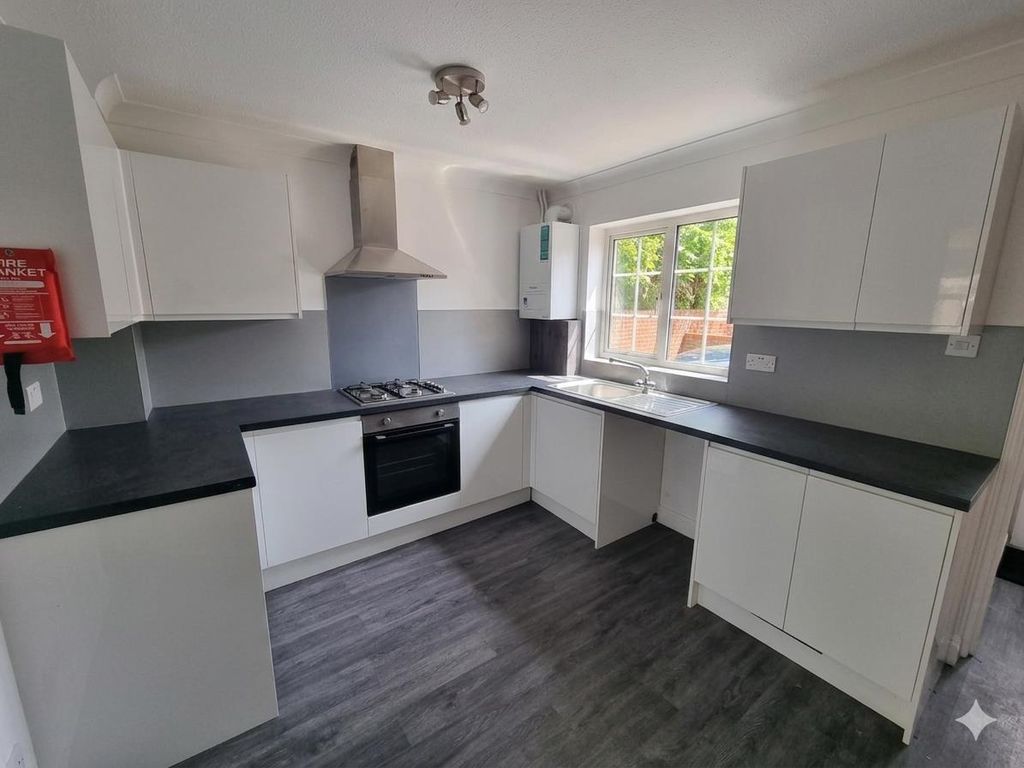 Property photo 2 of 12 Kitchen