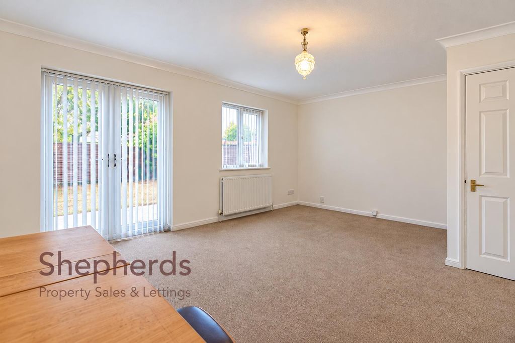Property photo 3 of 14 533B1A17-836d-428c-8020-679c7E8c5Dd0.Jpeg