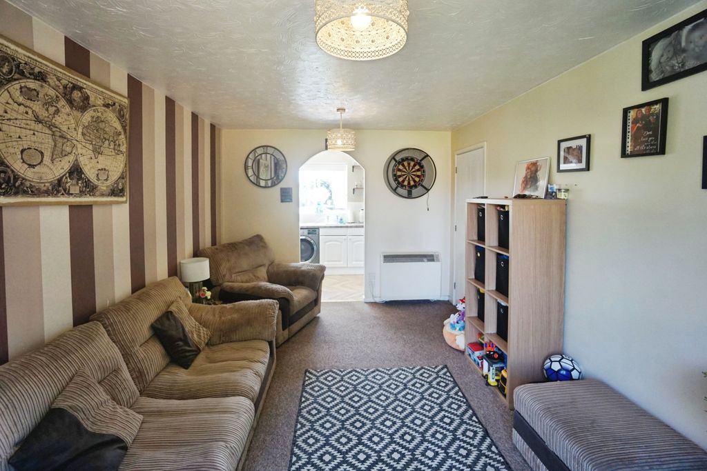 Property photo 3 of 13 Living Room