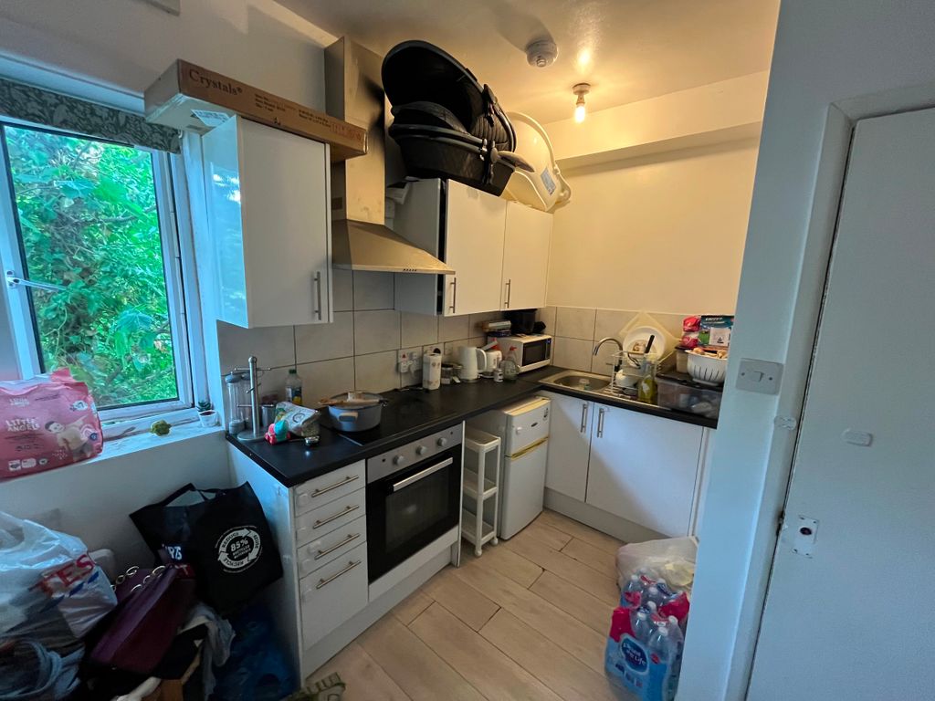 Property photo 1 of 2
