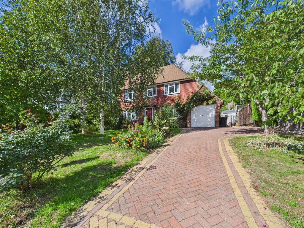 Property photo 1 of 26 Cam01563G0-Pr0334-Still016.Jpg