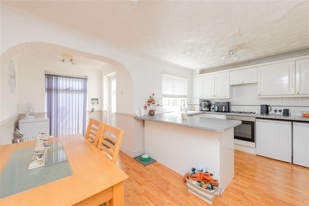 Property photo 3 of 12 Kitchen/Diner