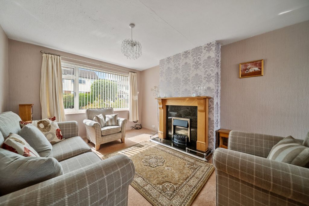 Property photo 2 of 18 Picture No. 09