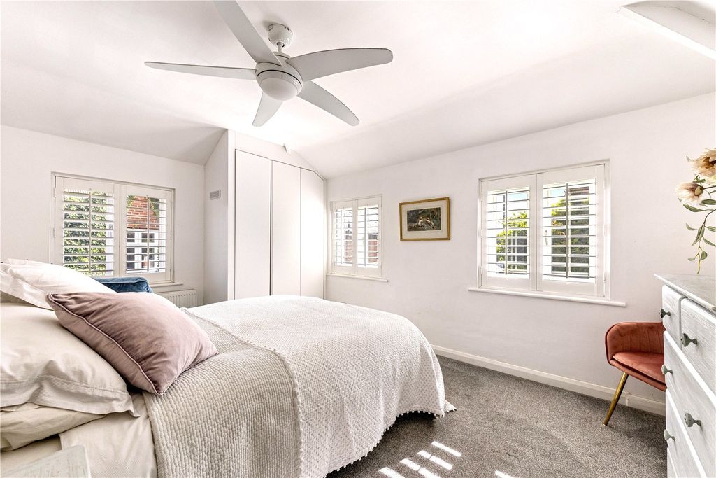 Property photo 2 of 20 Picture No. 33