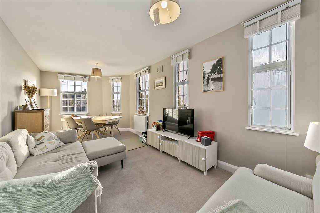 Property photo 2 of 11 Picture No. 10