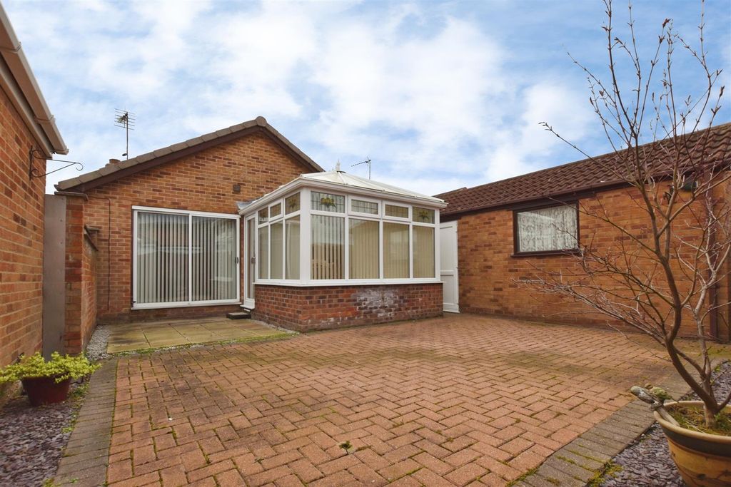 Property photo 3 of 17 6A0Ad1F7-Garden.Jpg