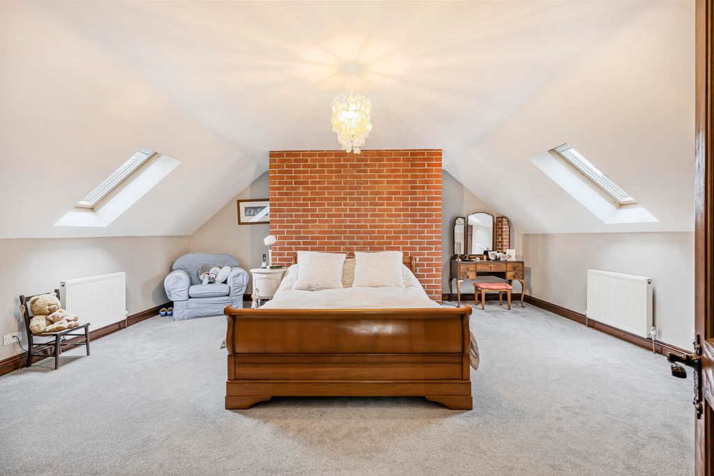 Additional image 14 of 4 bed barn conversion for saleSt Patricks Lane, Liss, Hampshire GU33