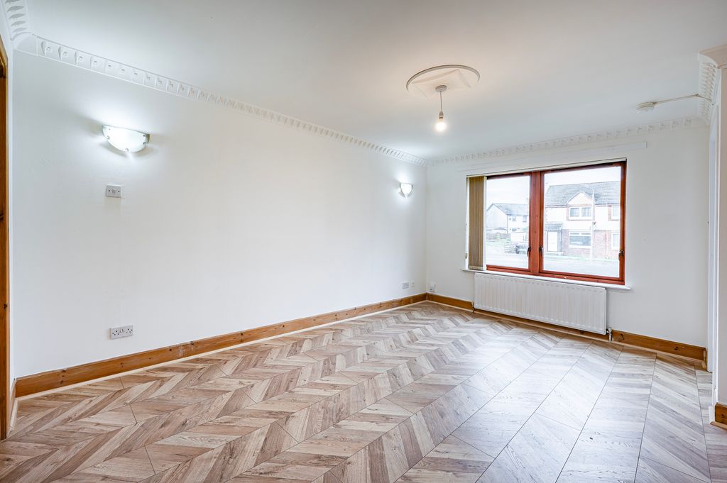 Property photo 3 of 31