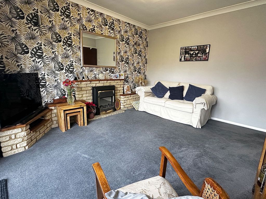 Property photo 3 of 21