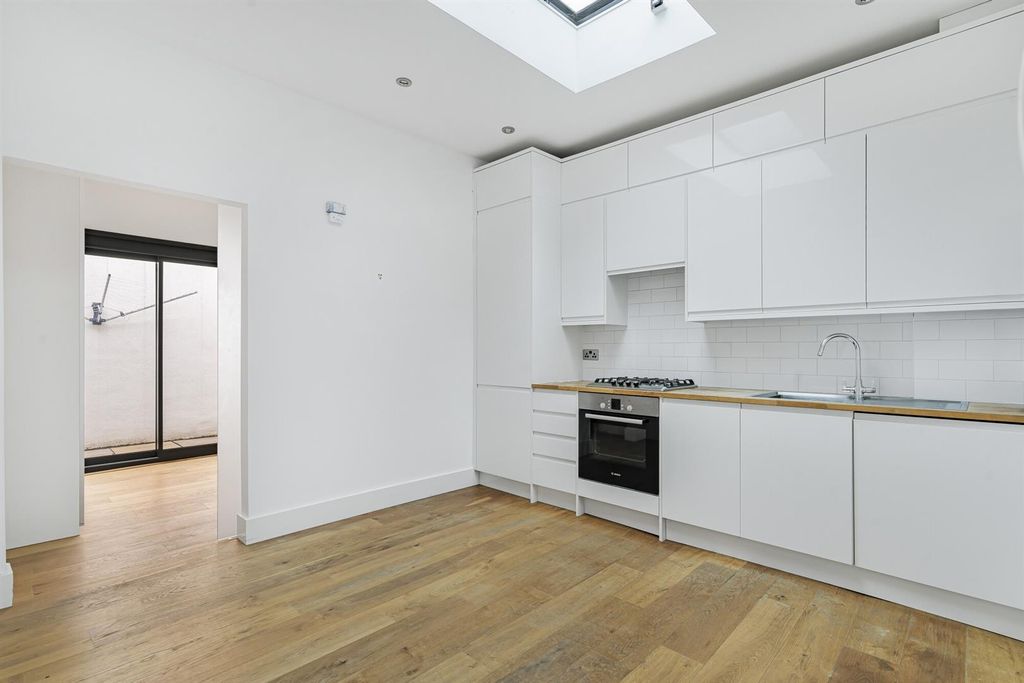 Property photo 2 of 8 22_59390.Jpg