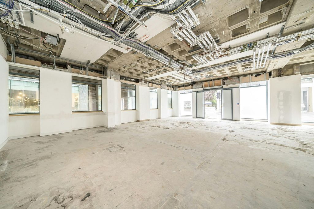 Property photo 3 of 7 199 Borough High Street Int 3 Copy.Jpg