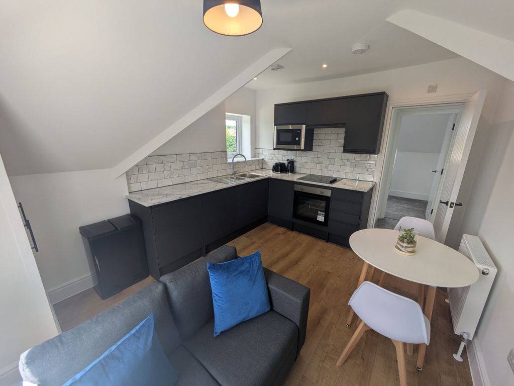 Property photo 3 of 10 Kitchen Lounge Diner