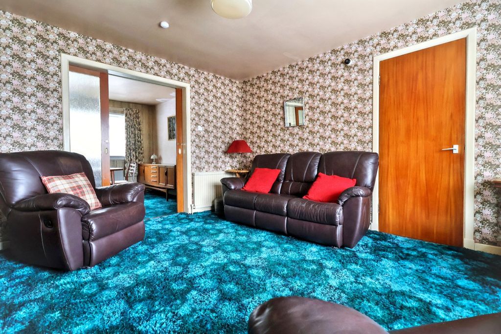 Property photo 3 of 24 Picture No. 04