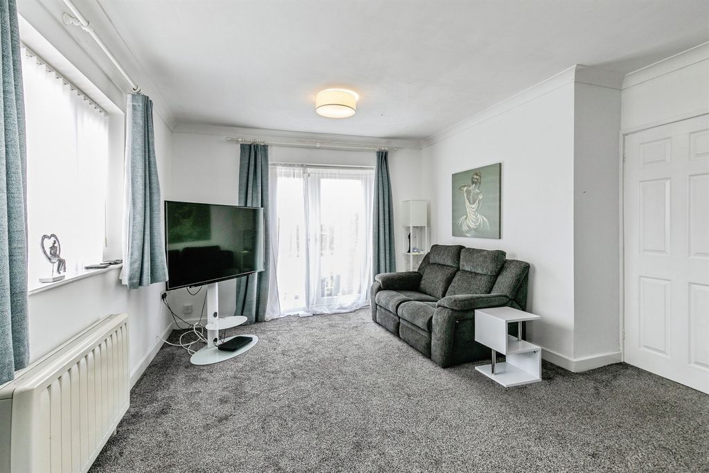 Property photo 2 of 12