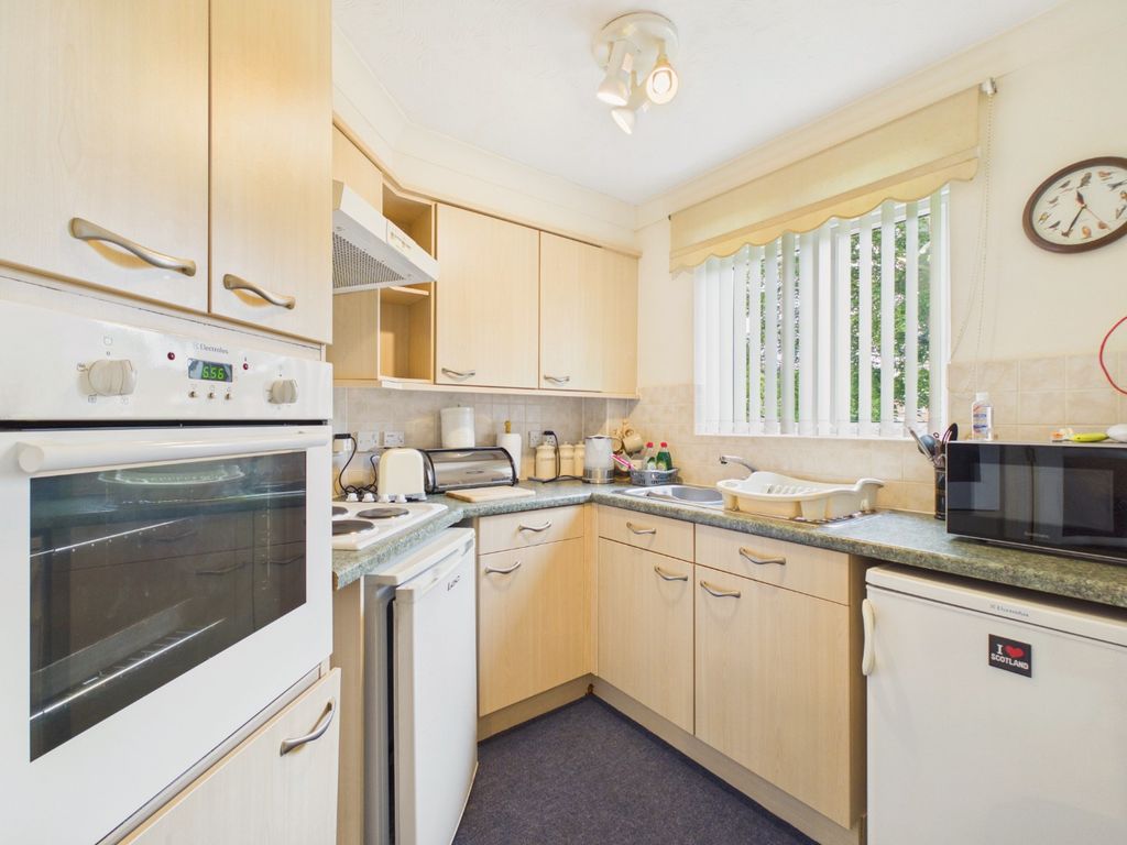 Property photo 2 of 19 5185274
