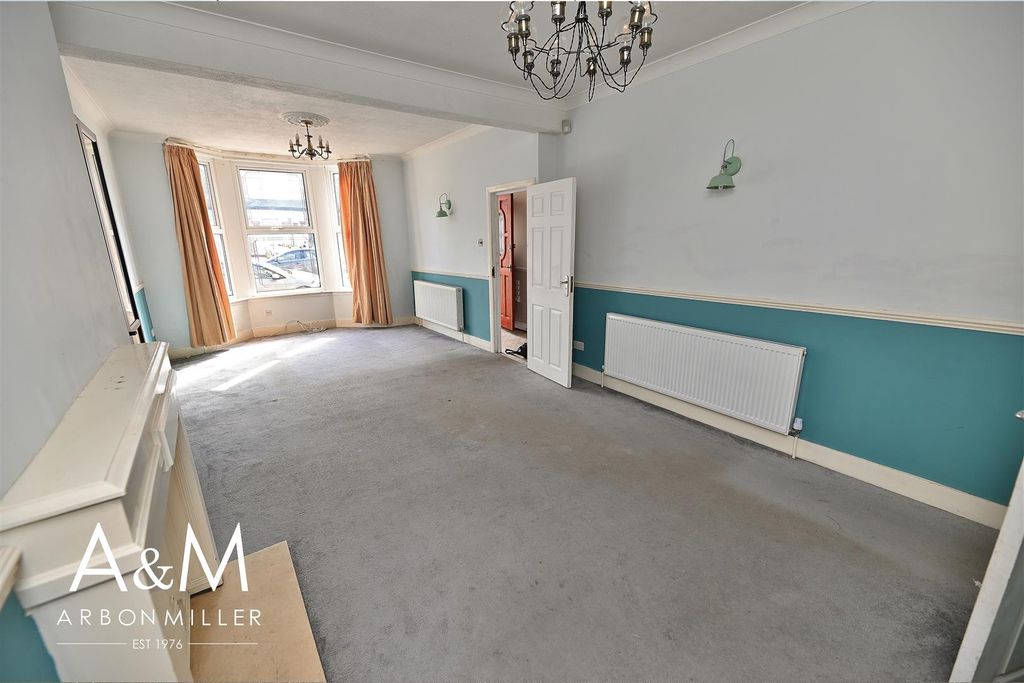 Property photo 3 of 15 7.Jpg