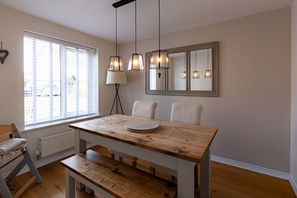 Property photo 2 of 30