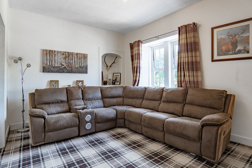 Property photo 2 of 46