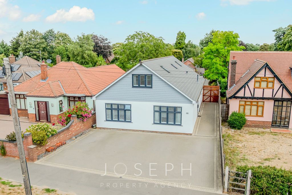 Property photo 1 of 35