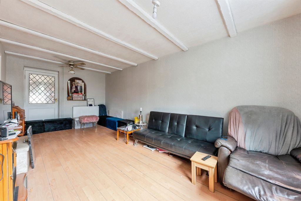 Property photo 2 of 25
