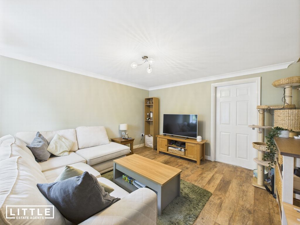Property photo 2 of 15 Photo 9