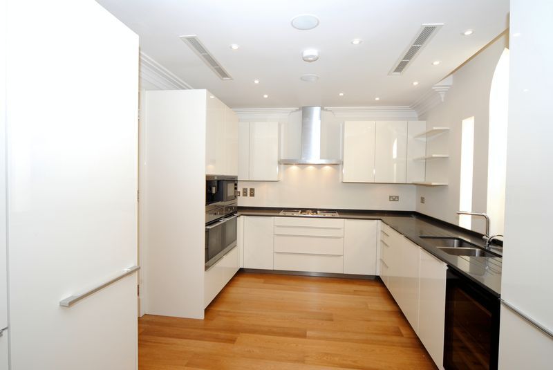 Property photo 3 of 16 Photo 8