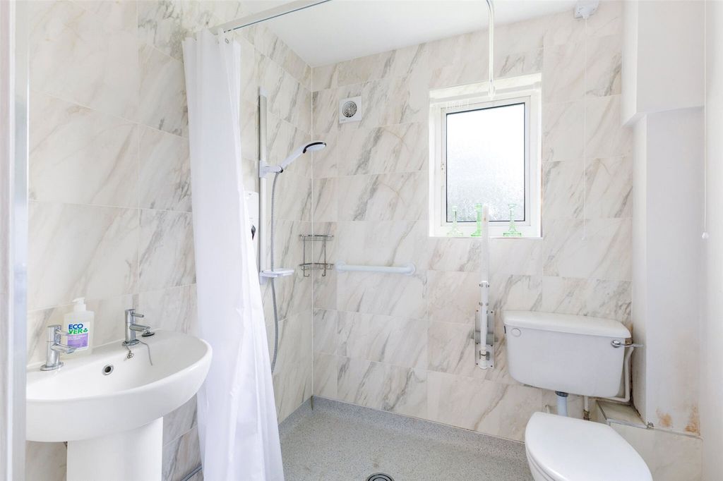 Property photo 3 of 17 Picture No. 18