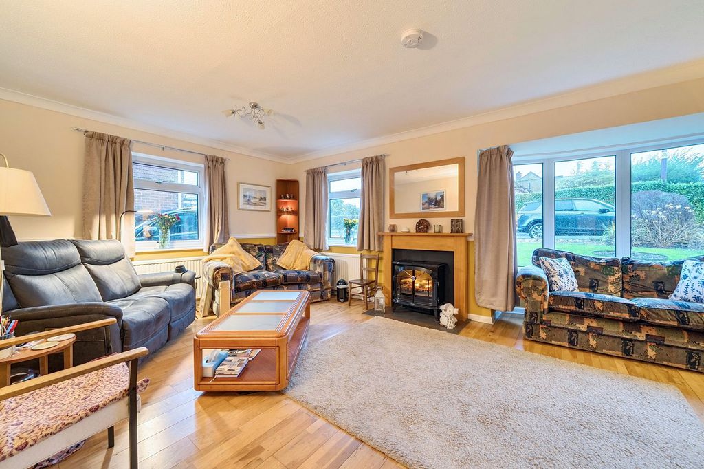 Property photo 3 of 26